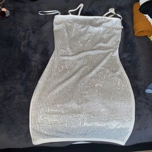 Short white dress with silver bling